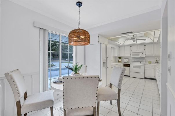 Dining room, Interior, Kitchen, Pendant Lights