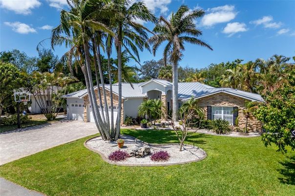 Attached, Backyard, Exterior, Facade, Brick Facade, Ranch