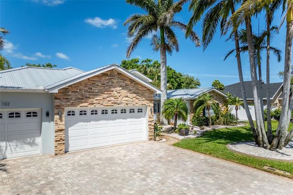 Attached, Exterior, Facade, Solar Panels, Ranch