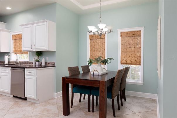 Chandelier, Dining room, Interior, Kitchen, Recessed Lighting