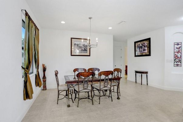 Dining room, Interior, Pendant Lights, Recessed Lighting