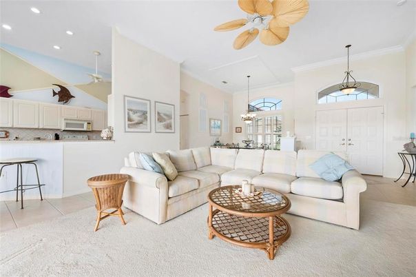 Dining room, Interior, Kitchen, Living room, Pendant Lights, Recessed Lighting