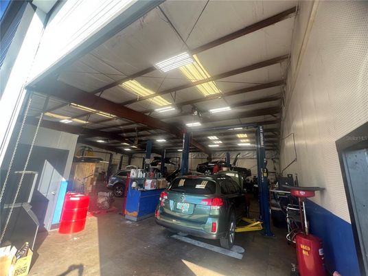 Garage, Interior