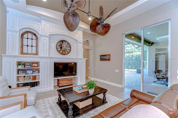 Interior, Living room, Pendant Lights, Recessed Lighting