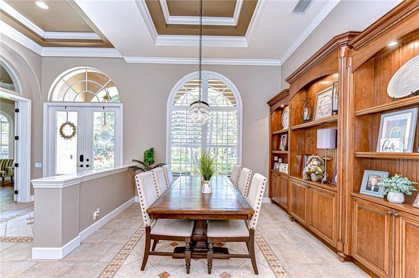 Dining room, Interior, Pendant Lights, Recessed Lighting