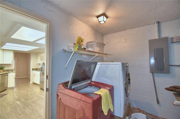 Interior, Washer, Wood Texture Flooring