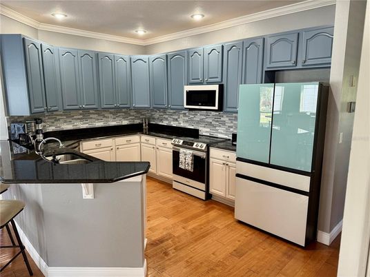 Interior, Kitchen, Recessed Lighting, Wood Texture Flooring