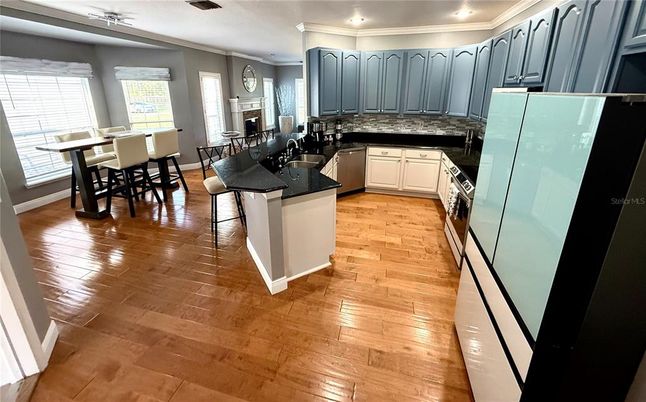 Dining room, Interior, Kitchen, Recessed Lighting, Wood Texture Flooring