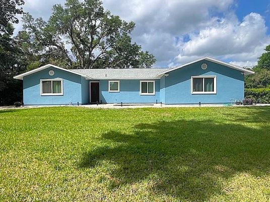 Backyard, Exterior, Facade, Ranch