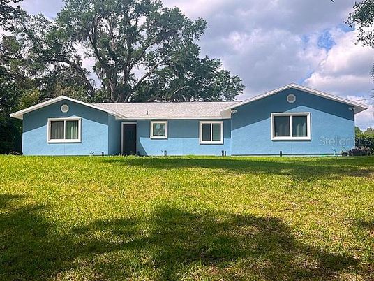 Backyard, Exterior, Facade, Ranch