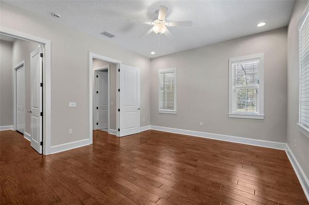 Empty room, Interior, Recessed Lighting, Wood Texture Flooring