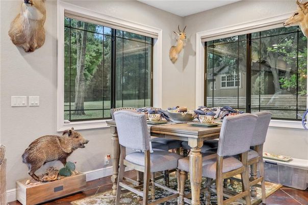 Dining room, Interior