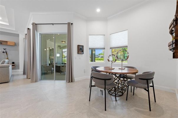 Dining room, Interior, Recessed Lighting