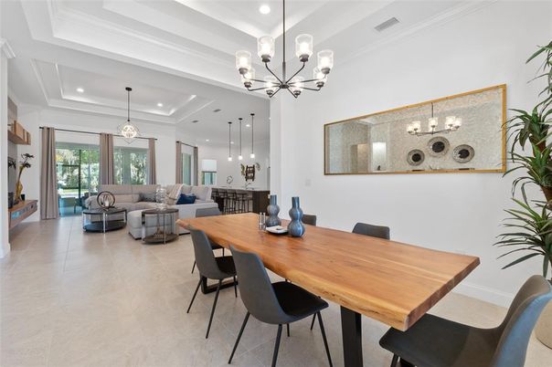 Chandelier, Dining room, Interior, Living room, Pendant Lights, Recessed Lighting