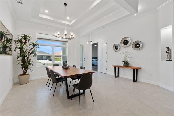 Dining room, Interior, Pendant Lights, Recessed Lighting
