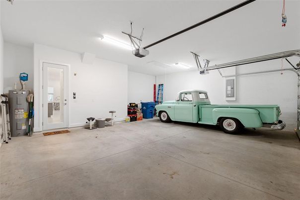 Garage, Interior
