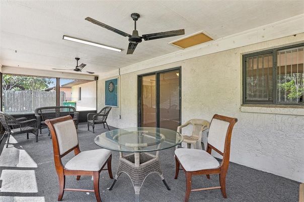 Dining room, Interior