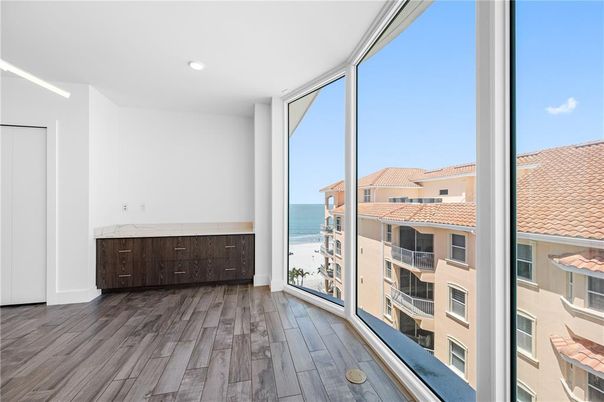 Interior, Recessed Lighting, Water, Wood Texture Flooring