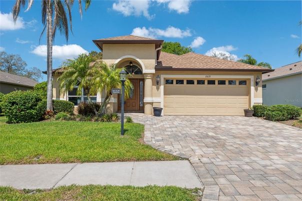 Attached, Exterior, Facade, Mediterranean