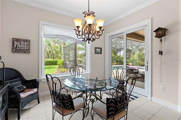 Chandelier, Dining room, Interior