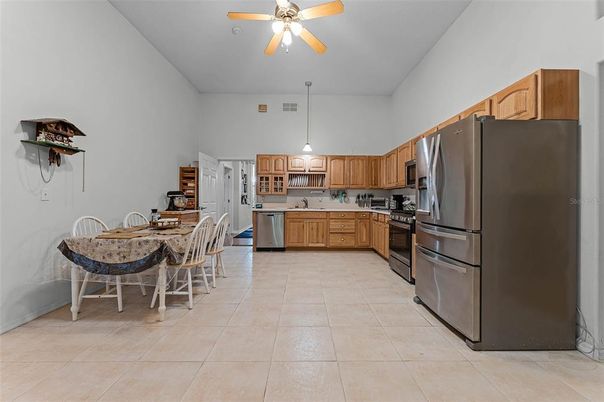 Dining room, Interior, Kitchen, Pendant Lights, Stainless Steel Appliances