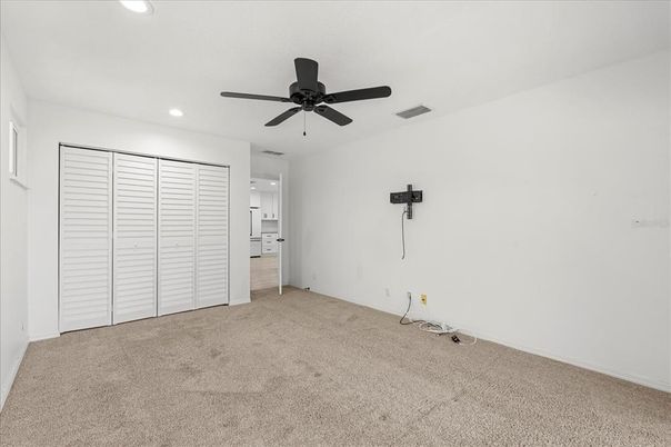 Empty room, Interior, Recessed Lighting