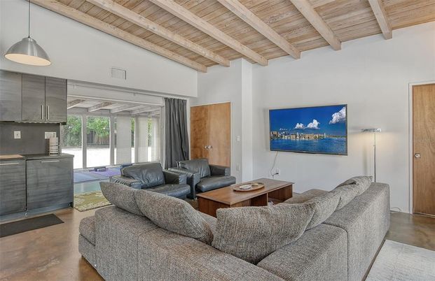 Interior, Living room, Pendant Lights, Wooden Beams, Wooden Ceilings