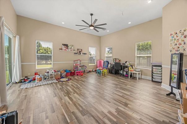 Home Office, Interior, Recessed Lighting, Wood Texture Flooring