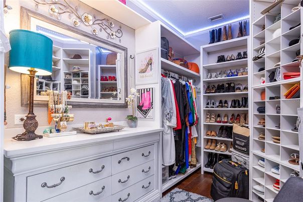Interior, Walk-in Closets, Wood Texture Flooring