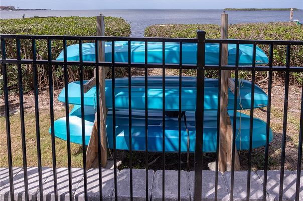 Exterior, Pool, Water