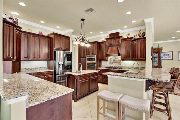 Interior, Kitchen, Pendant Lights, Recessed Lighting, Stainless Steel Appliances