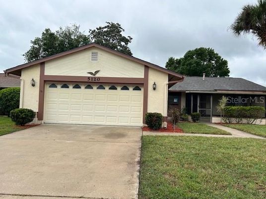 Attached, Exterior, Facade, Ranch