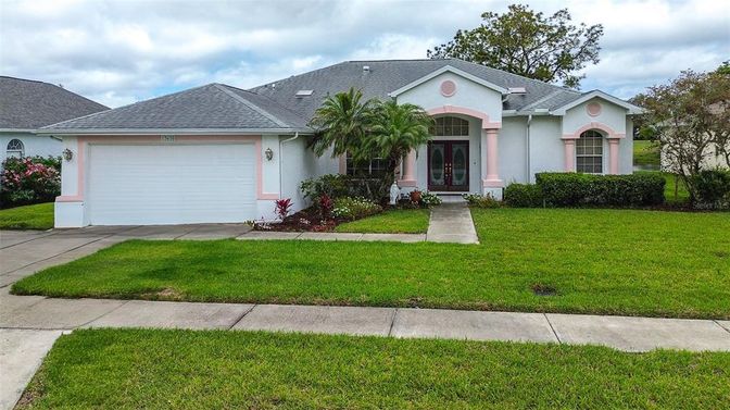 Attached, Exterior, Facade, Ranch