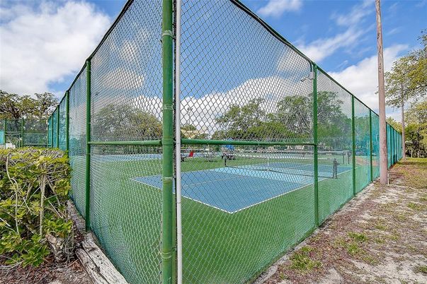 Exterior, Tennis Courts