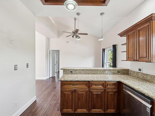 Interior, Pendant Lights, Wood Texture Flooring