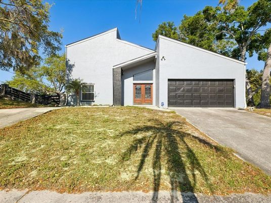 Attached, Exterior, Facade, Modern