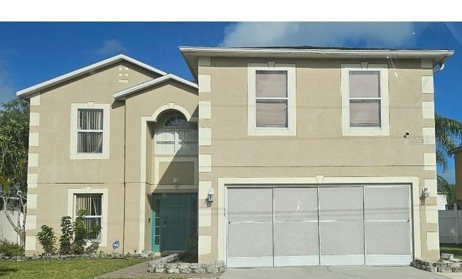 Attached, Exterior, Facade, Modern