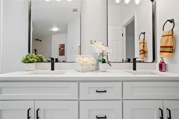 Bathroom, Dual Sink Vanities, Interior, Recessed Lighting