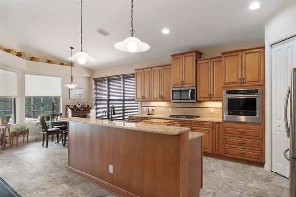 Dining room, Interior, Kitchen, Pendant Lights, Recessed Lighting, Stainless Steel Appliances