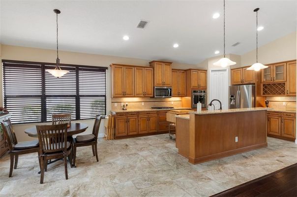Dining room, Interior, Kitchen, Pendant Lights, Recessed Lighting, Stainless Steel Appliances