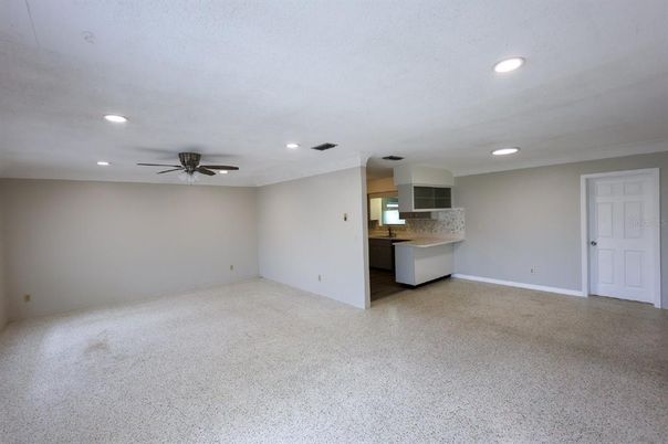 Empty room, Interior, Recessed Lighting