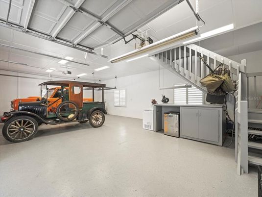Garage, Interior