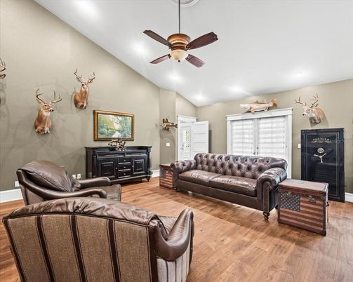 Interior, Recessed Lighting, Wood Texture Flooring