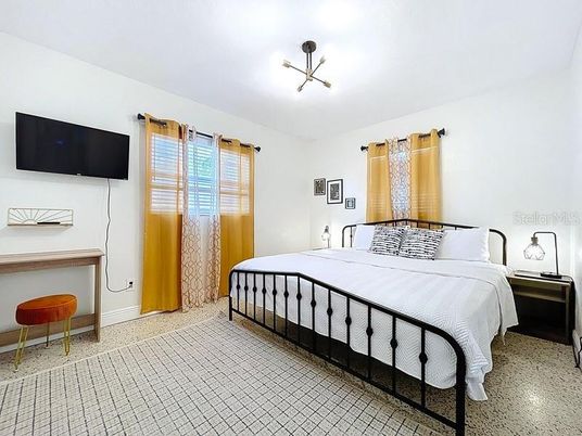Bedroom, Interior, Pendant Lights