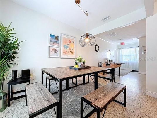 Dining room, Interior, Pendant Lights