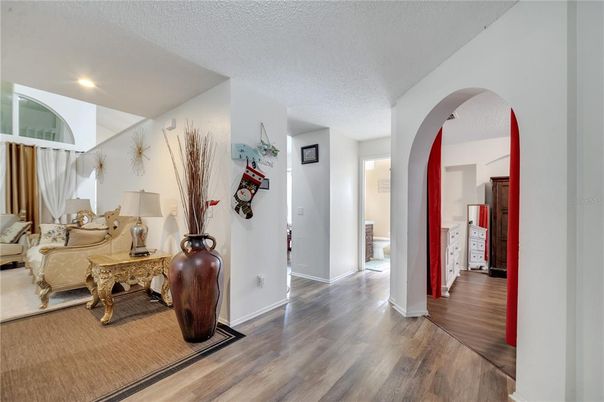 Interior, Recessed Lighting, Wood Texture Flooring