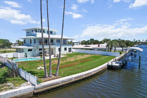 Exterior, Lake, Pool