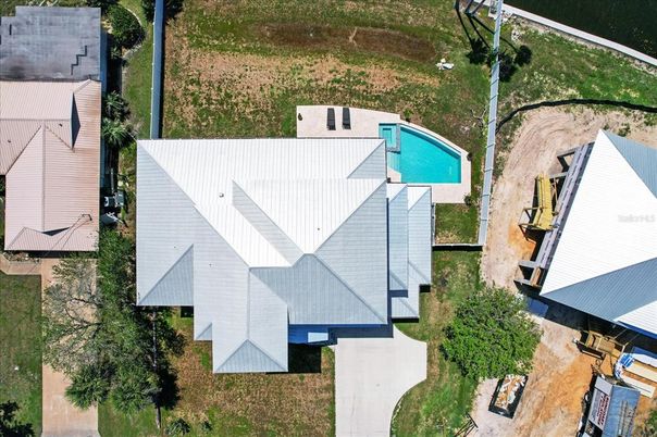 Exterior, Drone