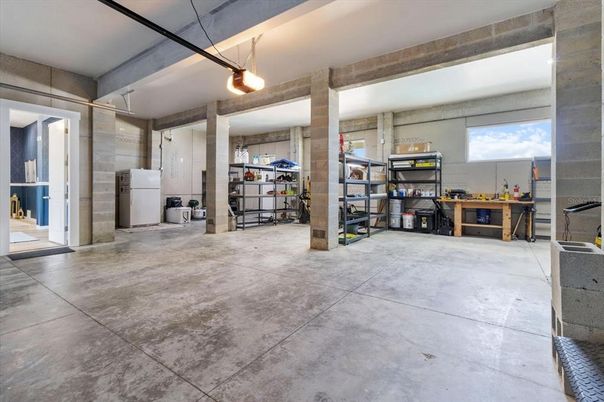 Garage, Interior, Washer