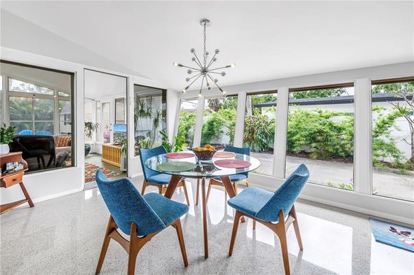 Dining room, Interior, Pendant Lights, Sun Room